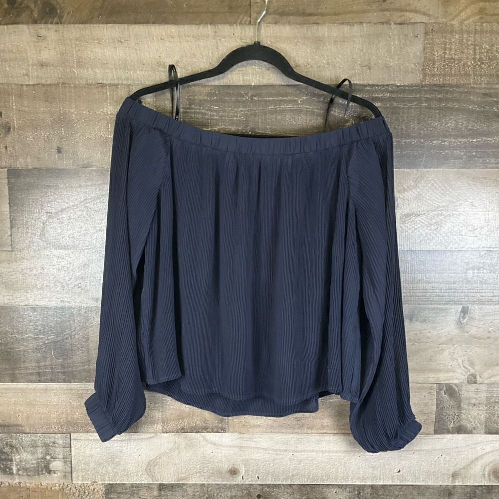 J.O.A. Just One Answer Women’s Size Small Navy Blue Off The Shoulder Blouse NWT